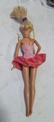 1999 Mattel Blonde Barbie Fashionista Doll With Pink Gem Tutu – 64
