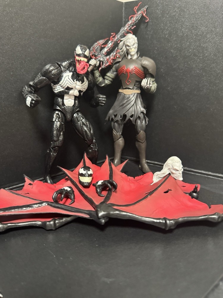 Marvel Legends Spider-Man 30th Anniversary Venom And Knull 2 Pack