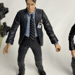 McFarlane X-FILES Action Figures Lot – Stretcher, Skully, Mulder, Corpse, Alien