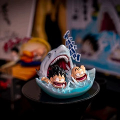 6.5Cm/2.6In Anime Dragon Ball Z Son Goku Krillin Shark Attack Water Escape Figur