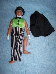 1974 MEGO Wizard of Oz- 8” Wizard Action figure, broken leg