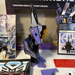 Vintage G1 Skywarp Transformers Decepticon w/ Box & Accessories (1984)