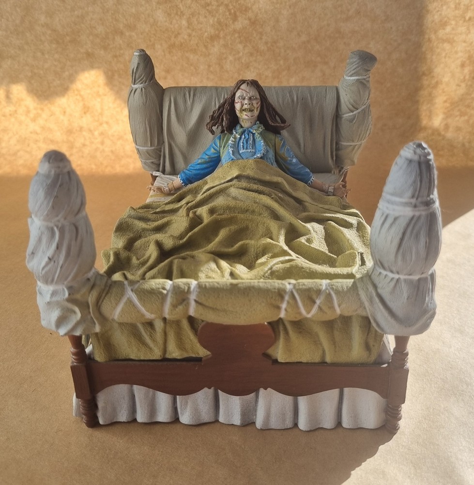 NECA The Exorcist Possessed Regan Electronic Figure Music