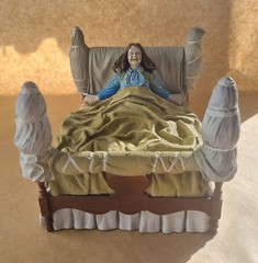 NECA The Exorcist Possessed Regan Electronic Figure Music