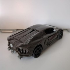 Transformers Figure Lockdown “Lost Age Series” Takara Tomy