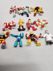 Mega Man 2″ PVC Vintage Figure Set Lot of 12 Figurines 1995 Capcom Dr Wiley Bomb