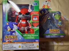 Sonic The Hedgehog 35th Anniversary Giant Metal Knuckles & Chaos 35th Figure