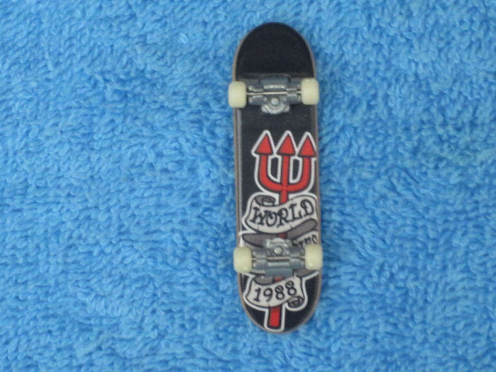 World Industries Tech Deck micro mini 45mm fingerboard skateboard rare vintage