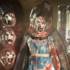 NECA Terrifier 2 Ultimate Action Figure Art the Clown Thanksgiving w/accessories