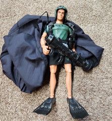 GI Joe Vs. Cobra Spy Troops 12″ Air Assault Barrel Roll Parachute Figure. 1994