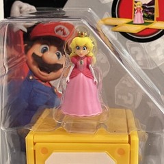 New Jakks Pacific Super Mario Bros Movie Peach 1.25 in Figure & Question Block