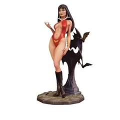 X-Plus Vampirella with Bat Shadows 1/8 Scale Model KIT #200303~NEW in BOX