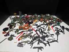 Toy Soldiers And G I Joe / Lanard Guns And Accessories 1.5lb Mixed Lot