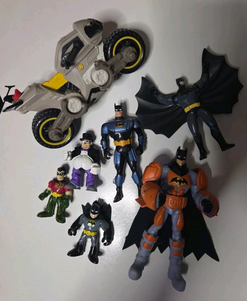 BATMAN TOY LOT Warner Bros Batman TV Shows Video Games DC Comics No Accessories