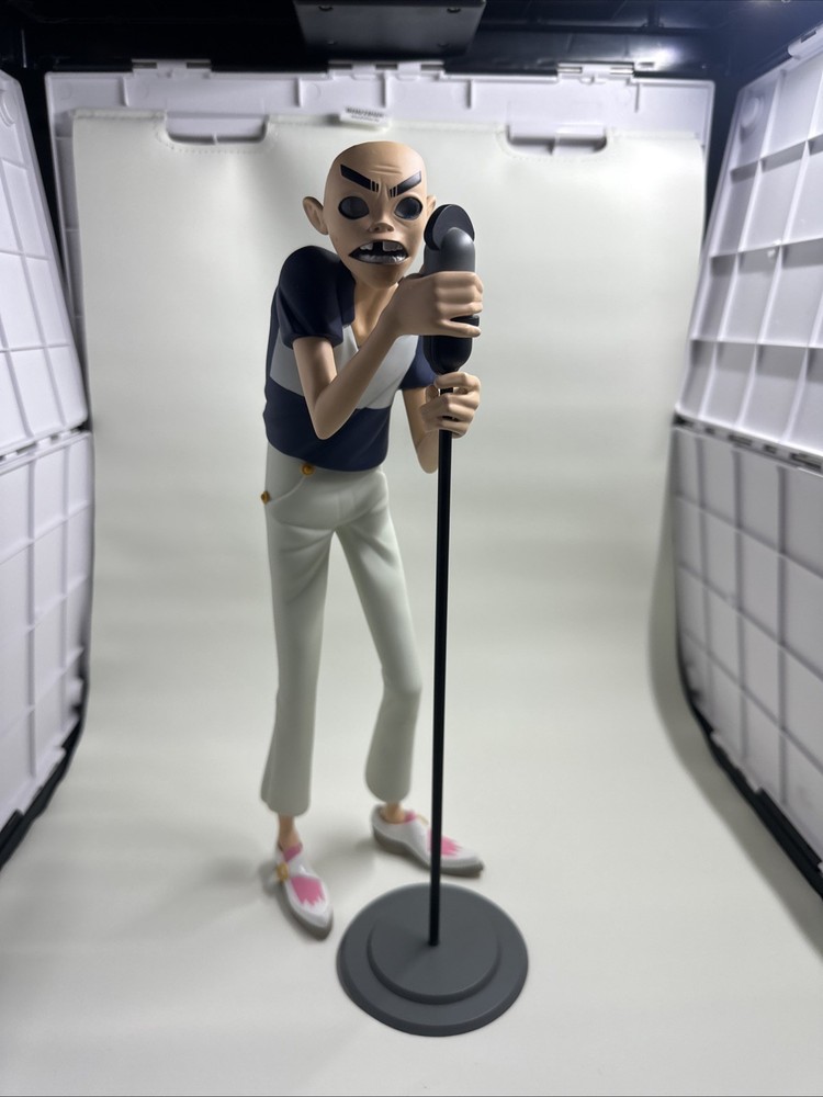 Superplastic x Gorillaz 2D Vinyl Figure Light Up Eyes (No Hair) Stage Pose Stand