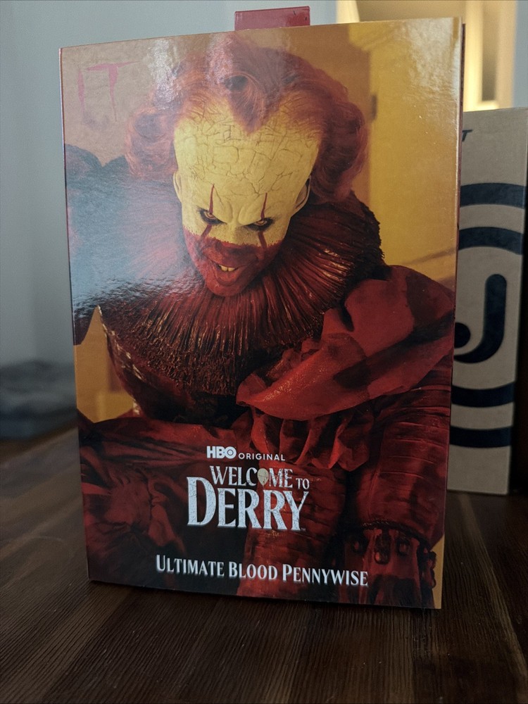 NECA IT Pennywise Welcome To Derry Figurine Ultimate Blood Pennywise New in Box