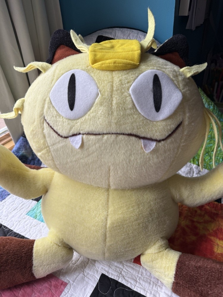 Vintage Hasbro Tomy 1999 Nintendo Pokemon Meowth Jumbo Plush 16″