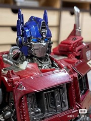 ThreeZero Transformers DLX Optimus Prime Custom Head (Magnetic light) US Seller