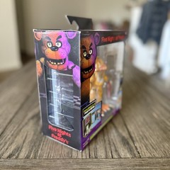 Jazwares FNAF Five Nights at Freddy’s Office Set Withered Chica 5-in Figure New