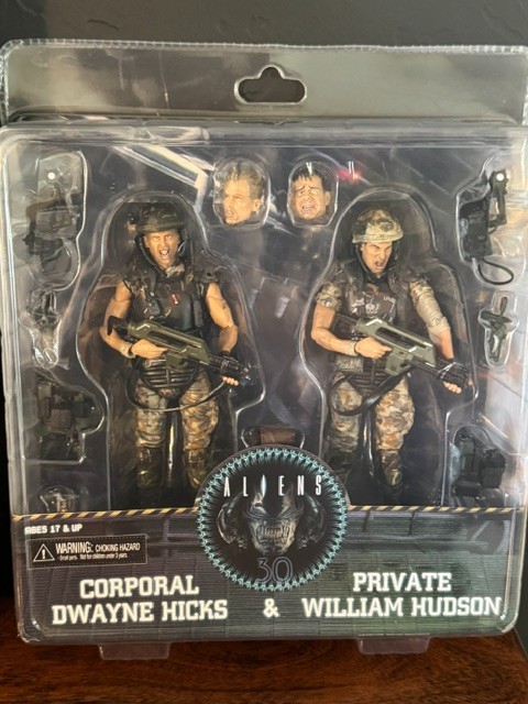 Corporal Dwayne Hicks and Private William D Hudson Aliens 30th Anniversary Set