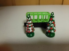 Thomas Wooden Railway Green Cargo Car with Christmas Trees Very Good Condition