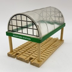 KNAPFORD STATION Thomas & Friends Wooden Railway Vintage 1995 MISSING BENCHES