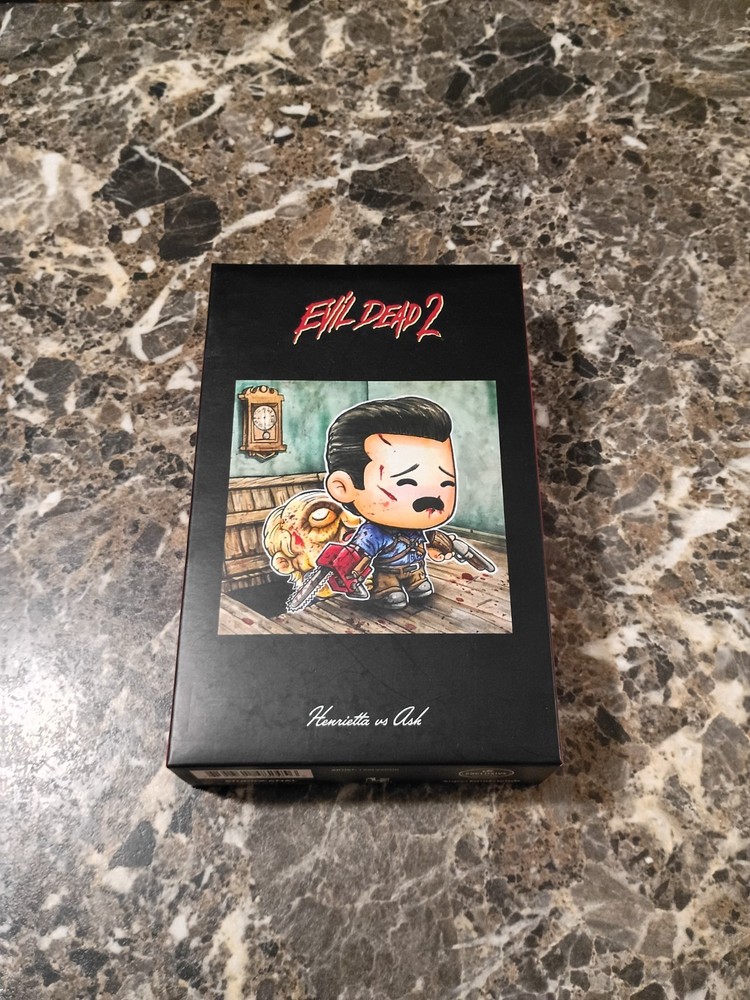 New in box Limited Edition Evil Dead 2 Henrietta vs Ash Artist Series 2 Figures