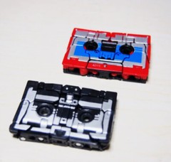 Takara Tomy Transformers Rumble & Jaguar Masterpiec MP15 6″ Robot Action Figure