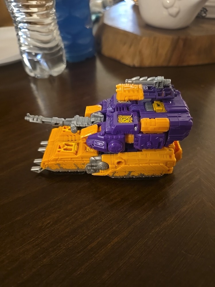 Transformers War for Cybertron Siege Deluxe Impactor WFC-S42 Complete