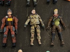 Action Figure Lot of 18 ( G.I.Joe, Batman, Pirates of the Carib, Space Quest +)