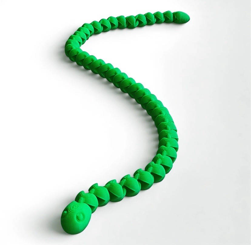 3D Printed Articulated Snake Fidget Toy Flexible Desk Toy Small & Large