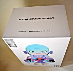POP MART MEGA SPACE MOLLY 400% – LOUIS DE GUZMAN