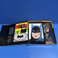 Batman Masterpiece Edition Box Set Figure Comic Book Hardcover Book Complete