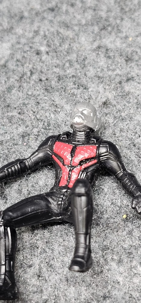 Marvel Avengers Infinity War Ant-Man Plastic Black Suit Silver Helmet Cake Top