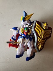 2x SD Gundam Force Superior Defenders CAPTAIN GUNDAM Action Figure & another