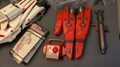 Transformers G1 Jetfire with paperwork and lots of parts – vintage 80s