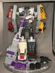 Transformers Legacy Decepticon Combiner Menasor w/ DNA Design Upgrade