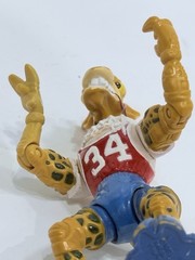 1993 TEENAGE MUTANT NINJA TURTLES HALF COURT GIRAFFE