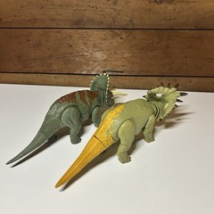 Jurassic World Roar Strikers Triceratops and Sinoceratops Dinosaur Figure Mattel
