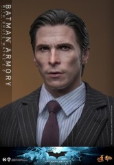 IN STOCK Hot Toys MMS750 The Dark Knight 1/6 Batman Armory with Bruce Wayne 2.0
