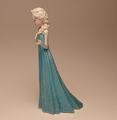 Disney Frozen Elsa PVC figurine 3 1/2″ Disney Store