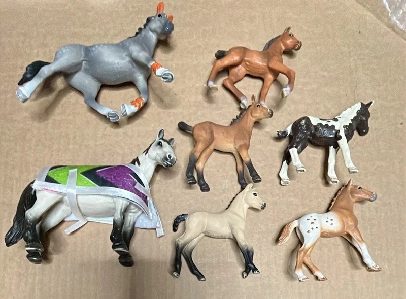 Schleige Horse Stallion/Mare and foals collection. Bonus specialty blanket
