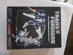 Transformers Overkill Universe Classics Deluxe Class