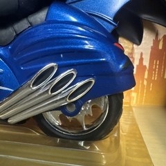 CORGI Batman Collectible Editions 2000 Batcycle 1:16th Scale Die-Cast Vehicle