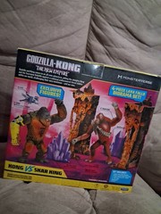 Godzilla x Kong The New Empire Kong vs Shar King Figures 4pc Diorama Set PlsRead