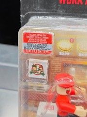 Roblox Virtual Item – Work at a Pizza Place Chef w/ Unscratched Code Figure