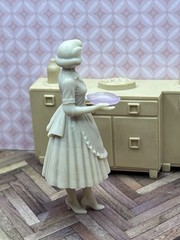 1:24 1950 Housewife Hostess Homemaker Figure Inspired by Marx