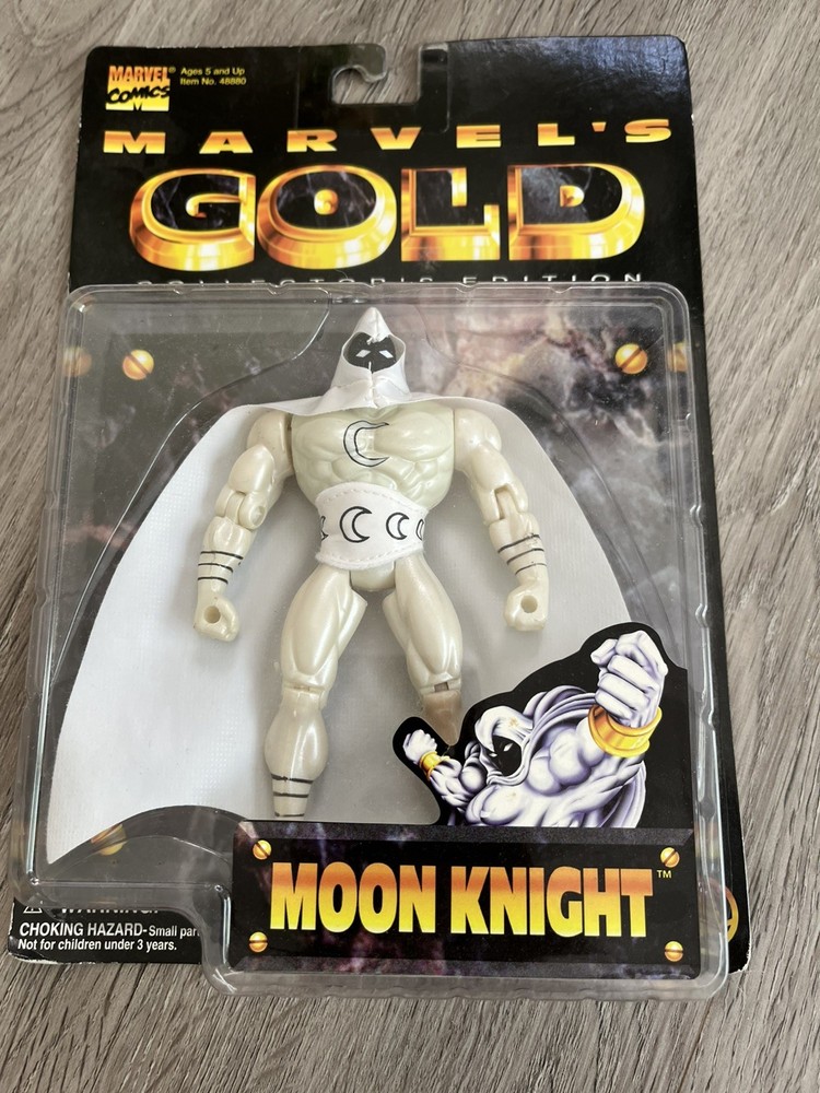 TOY BIZ MARVEL’S GOLD COLLECTOR’S EDITION MOON KNIGHT NEW ON CARD