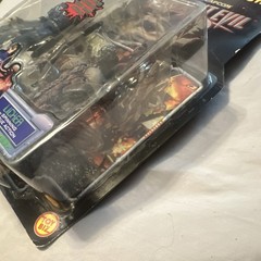 Toy Biz Video Game Super Stars Resident Evil 2 Leon Kennedy & Licker Set Gun