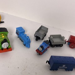 Thomas The Train & Assorted Brands / Sizes – Lot Of 11 Cars And Engines Total